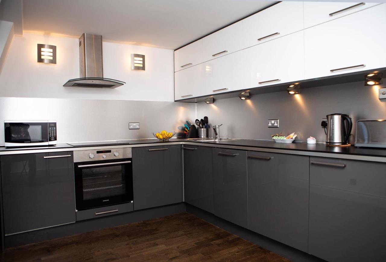Apt 3, Trafalgar Sq Duplex, 3Rd & 4Th Floor By Indigo Flats London Kültér fotó