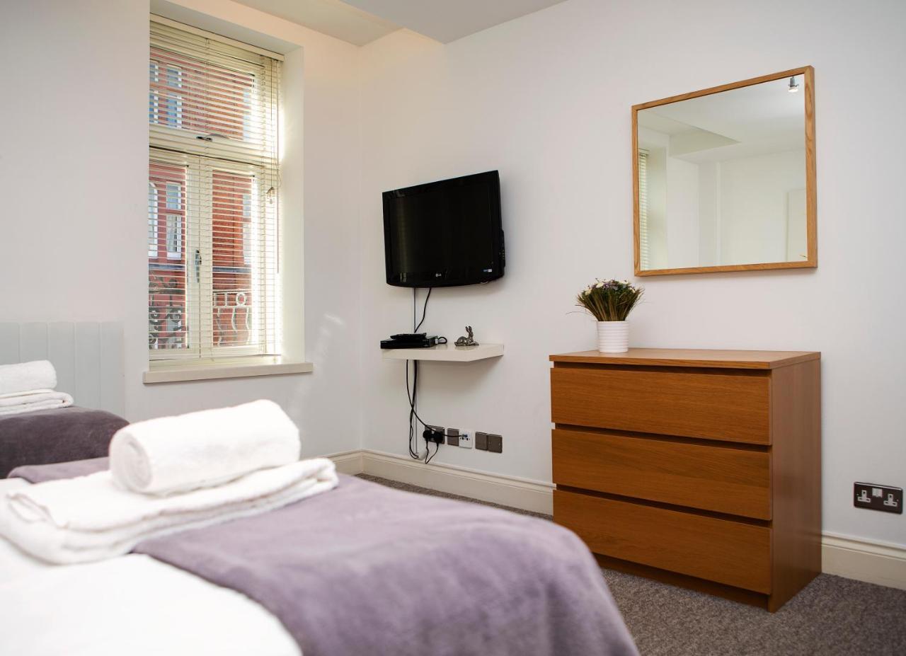Apt 3, Trafalgar Sq Duplex, 3Rd & 4Th Floor By Indigo Flats London Kültér fotó