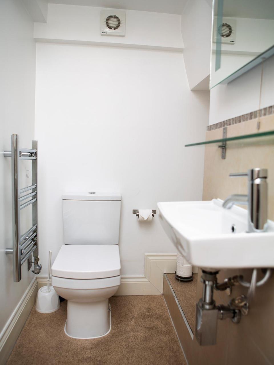 Apt 3, Trafalgar Sq Duplex, 3Rd & 4Th Floor By Indigo Flats London Kültér fotó
